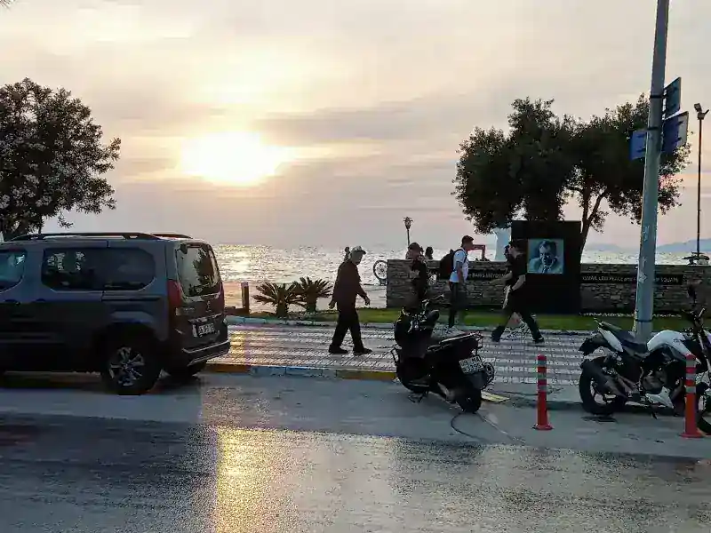 Utopia Izmir Transfer - Izmir Verkehrs- und Transferkostenführer