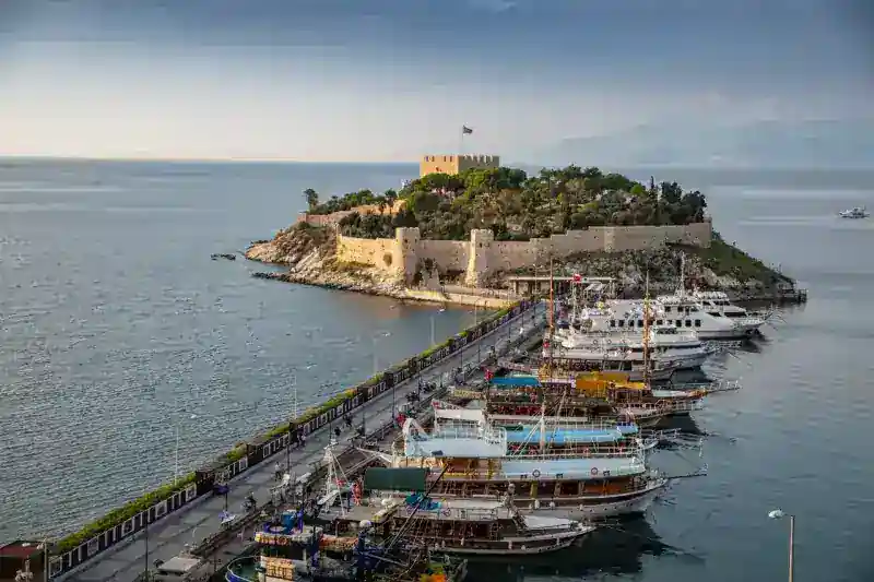 Izmir Kuşadası VIP Transfer und Mercedes Vito Komfort - Utopia Izmir Transfer